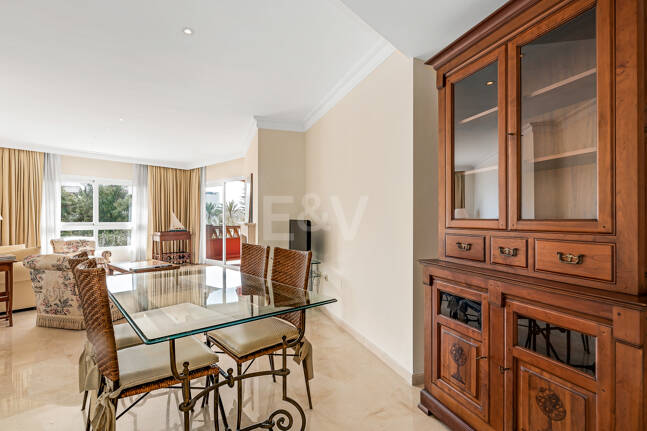 Elviria Beachfront Lägenhet med fantastisk havsutsikt