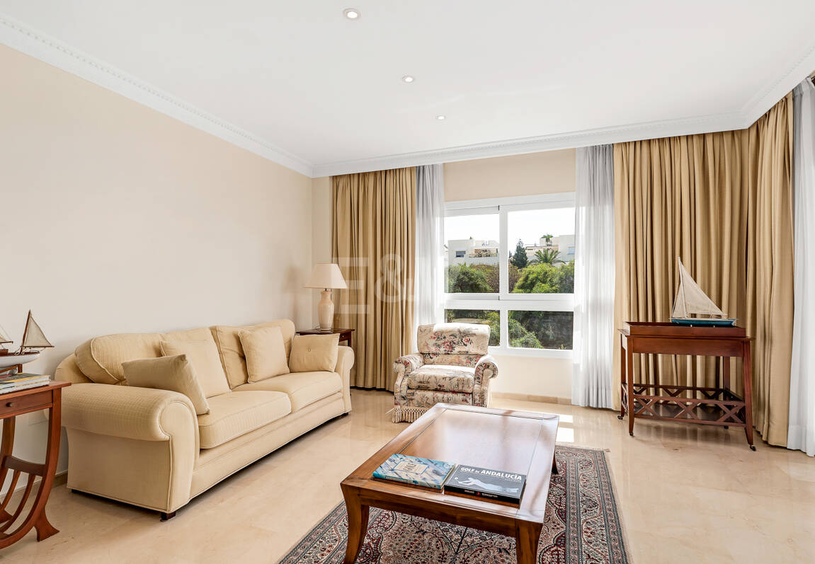 Elviria Beachfront Lägenhet med fantastisk havsutsikt