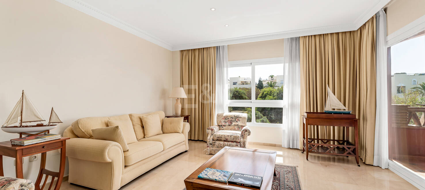 Elviria Beachfront Lägenhet med fantastisk havsutsikt