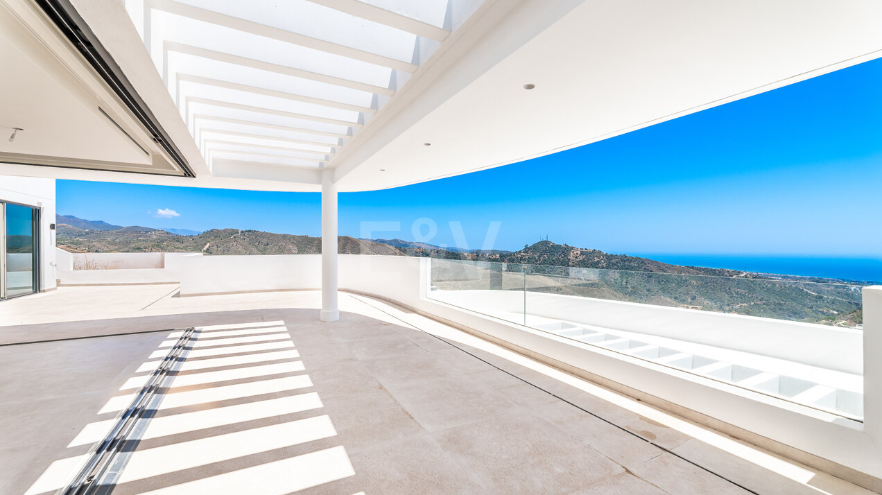 Luxurious Brand new Penthouse in Palo Alto with Stunning Sea Views