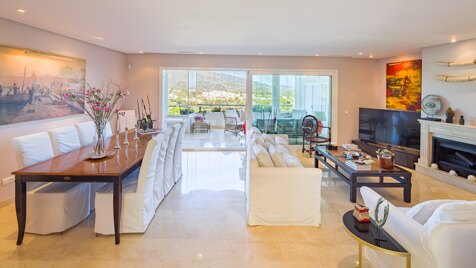 Duplex Penthouse in Nueva Andalucía with Rooftop Pool and Amazing Panoramic Views