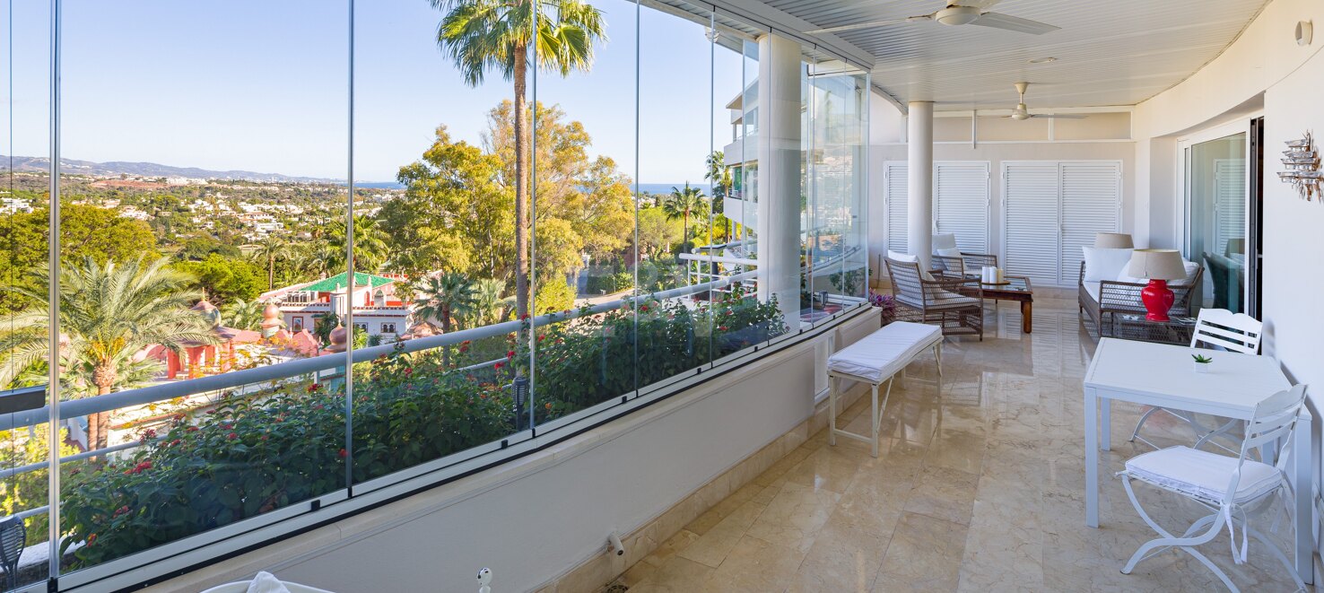 Ático dúplex en Nueva Andalucía con piscina en azotea y vistas panoramicas increibles