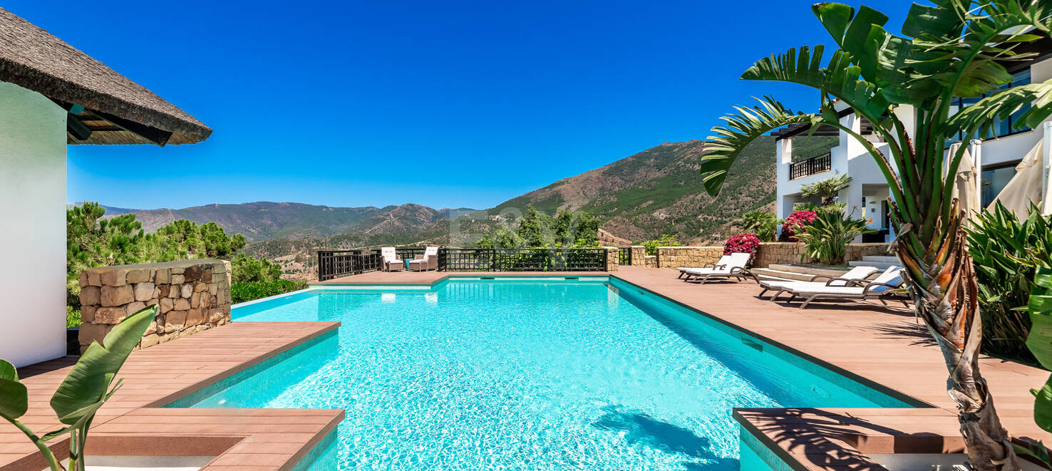 Finest luxury Villa in La Zagaleta with sea & mountain views