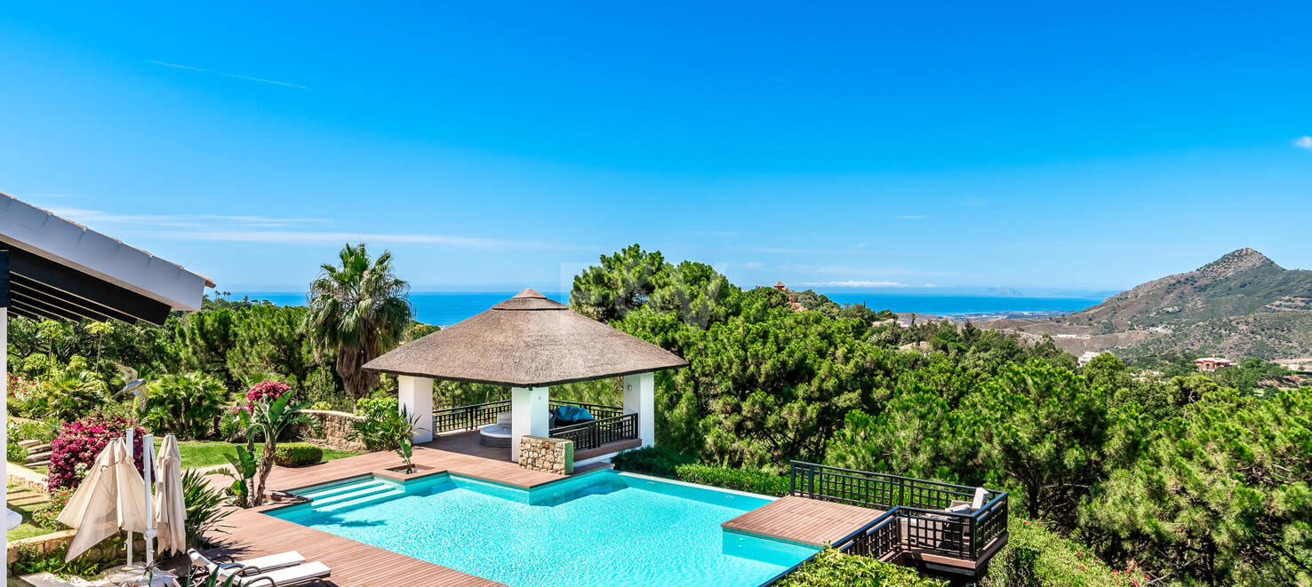 Finest luxury Villa in La Zagaleta with sea & mountain views