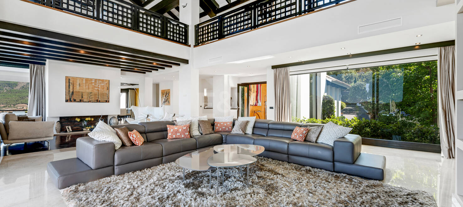 Finest luxury Villa in La Zagaleta with sea & mountain views