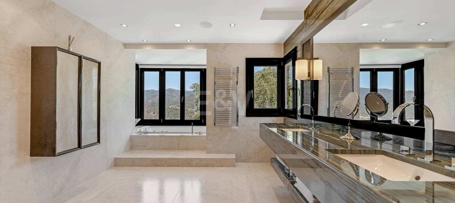 Finest luxury Villa in La Zagaleta with sea & mountain views