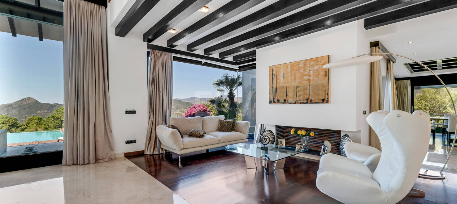 Finest luxury Villa in La Zagaleta with sea & mountain views