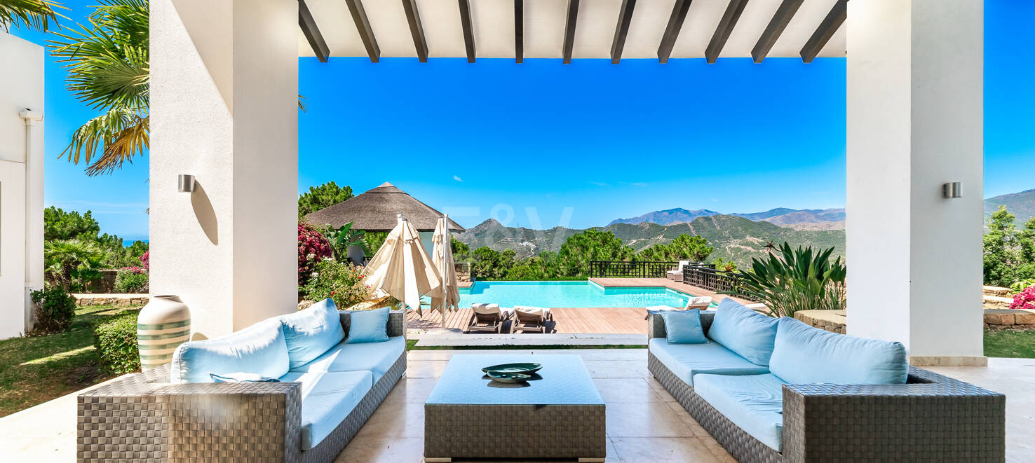 Finest luxury Villa in La Zagaleta with sea & mountain views