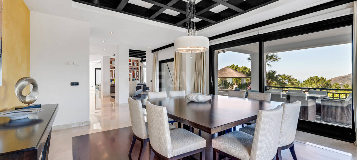 Finest luxury Villa in La Zagaleta with sea & mountain views