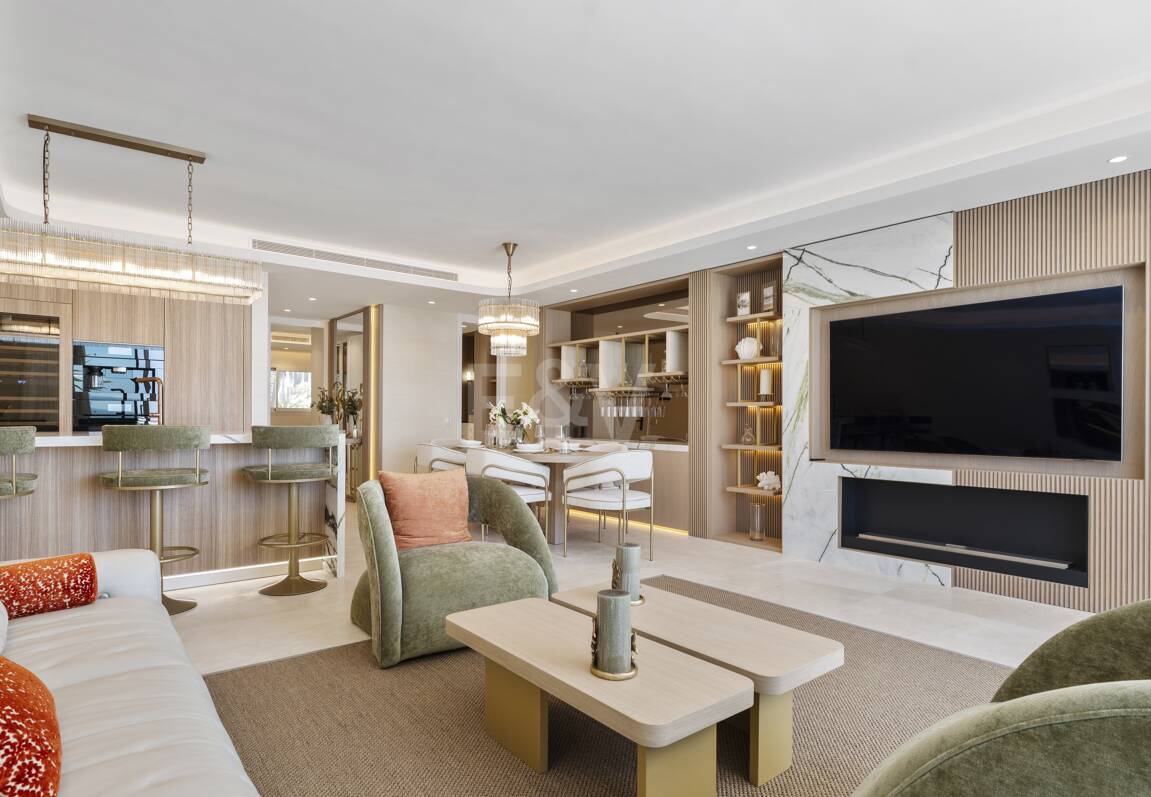 Splendid Frontline Lägenhet i Puente Romano