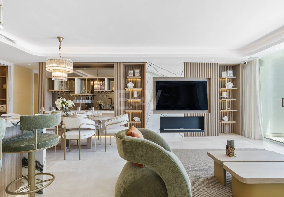 Splendid Frontline Lägenhet i Puente Romano