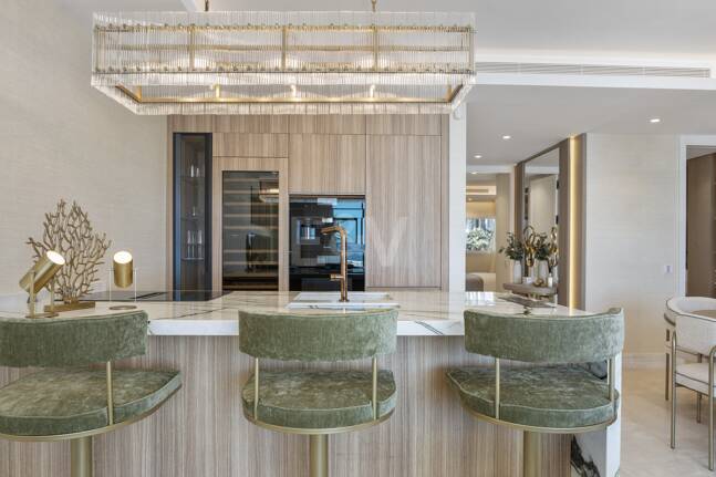 Splendid Frontline Lägenhet i Puente Romano