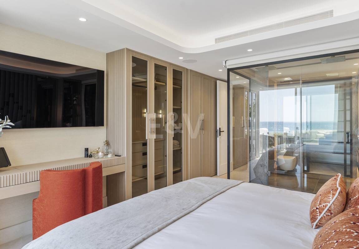 Splendid Frontline Lägenhet i Puente Romano