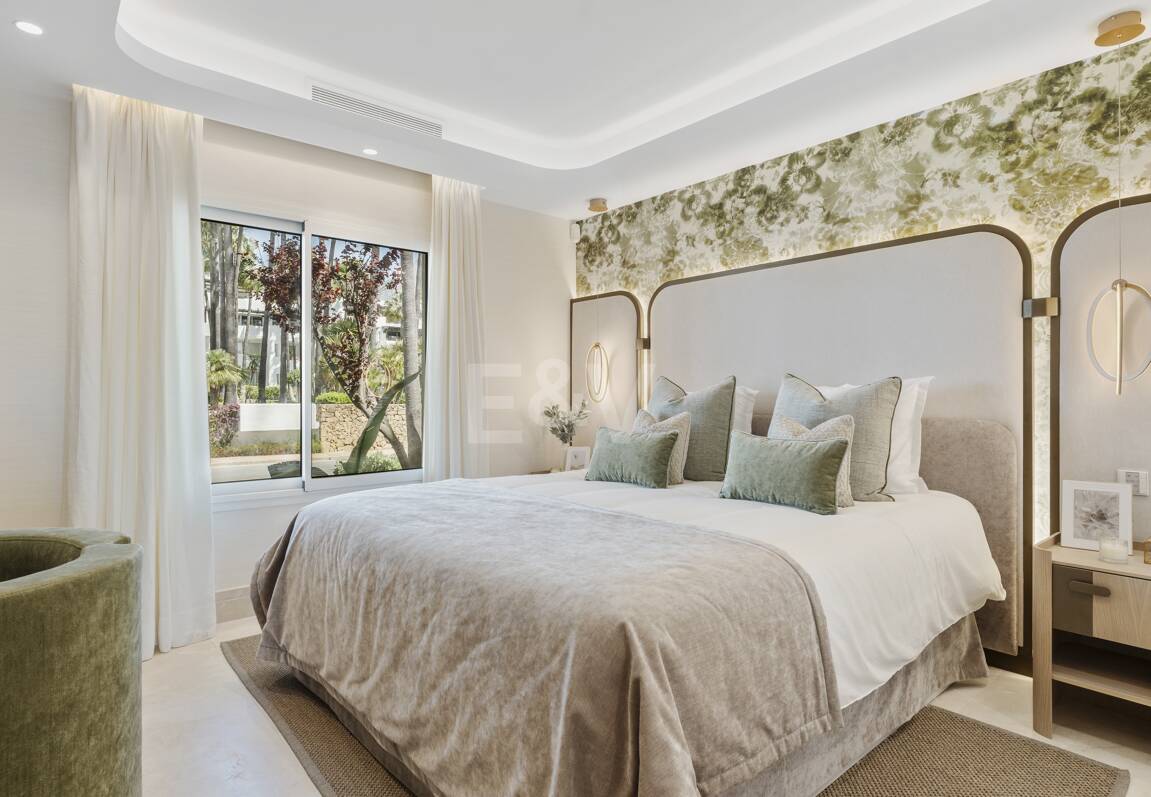 Splendid Frontline Lägenhet i Puente Romano