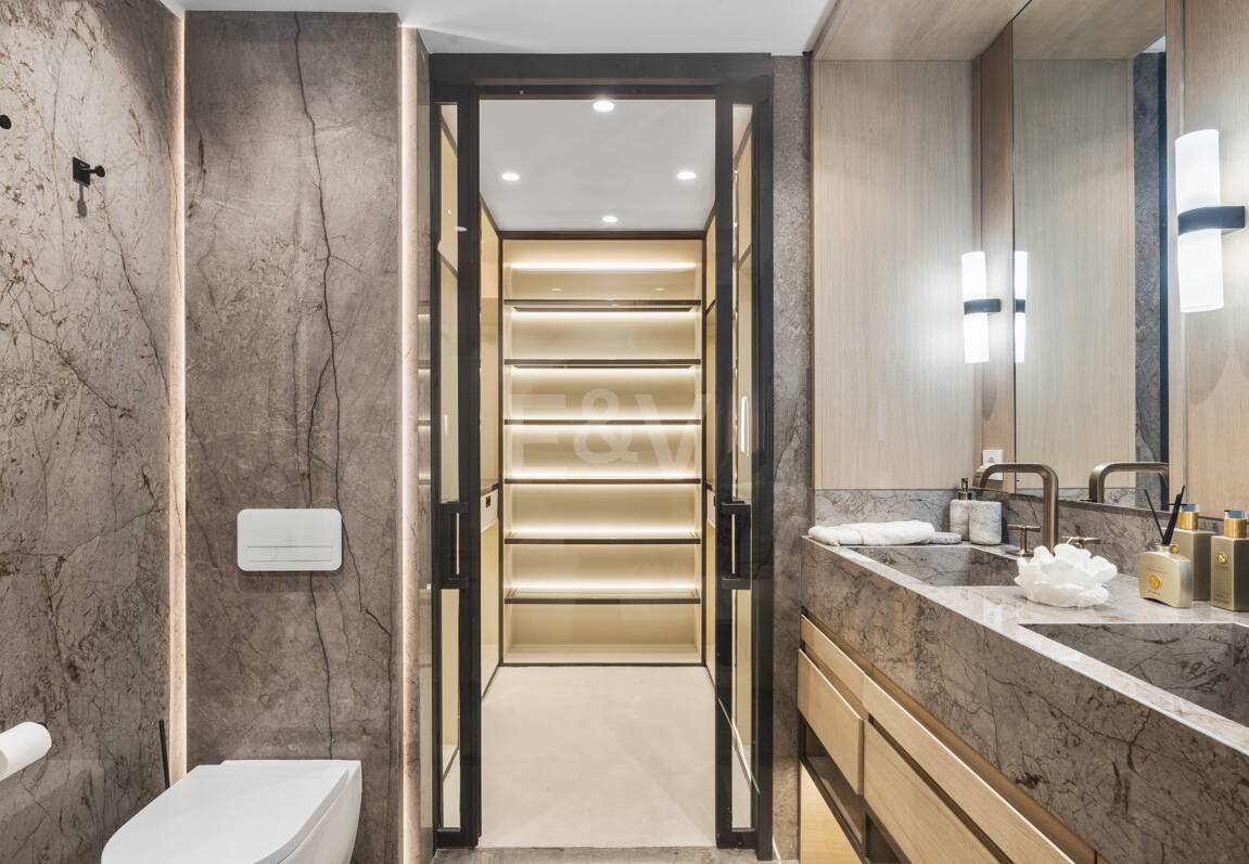 Splendid Frontline Lägenhet i Puente Romano