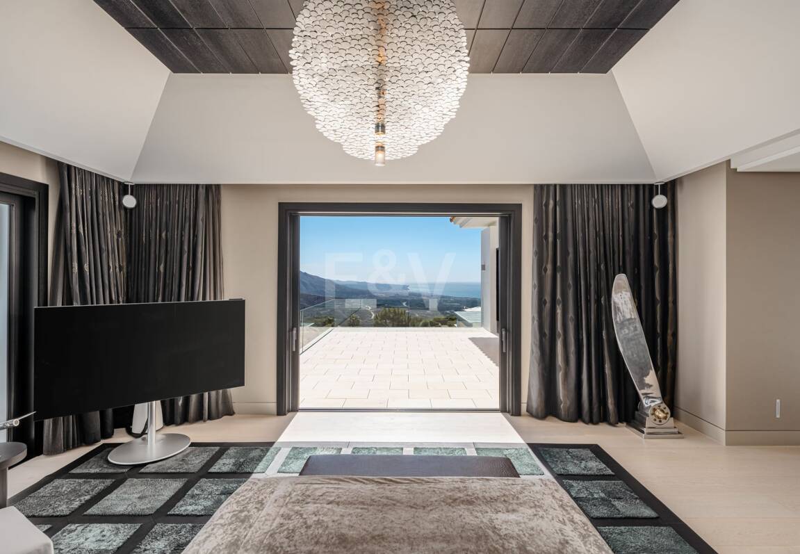 Ein Meisterwerk moderner Luxus in La Zagaleta