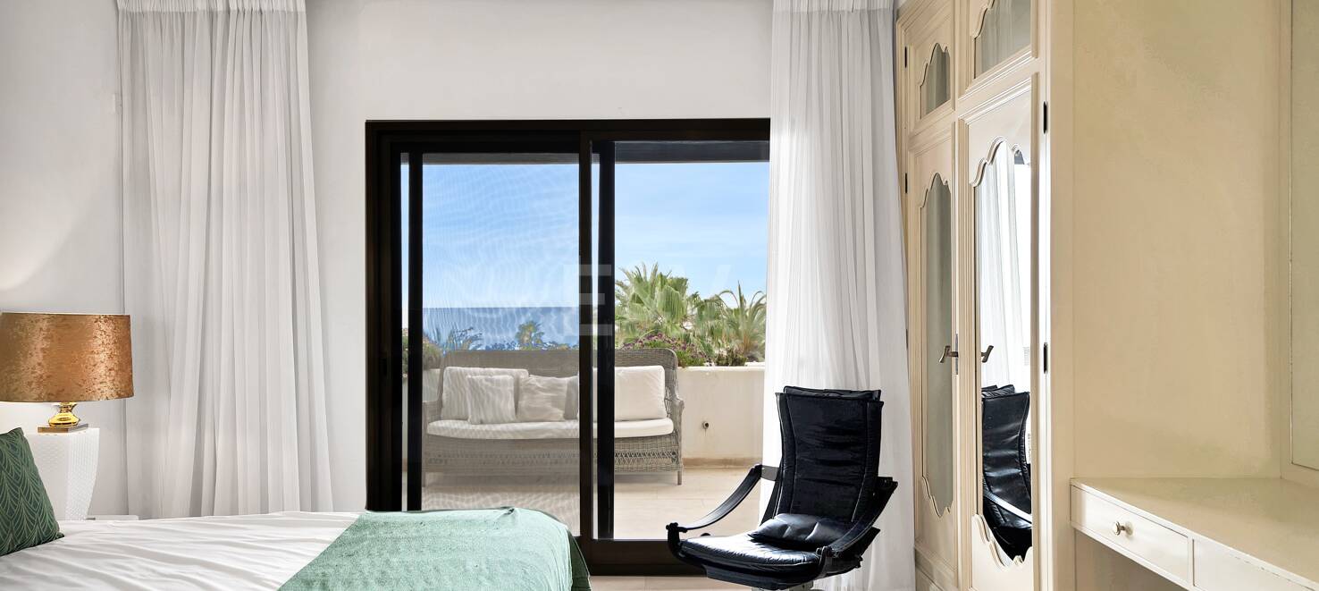 Frontline Beach Penthouse med panoramautsikt över havet i Coral Beach