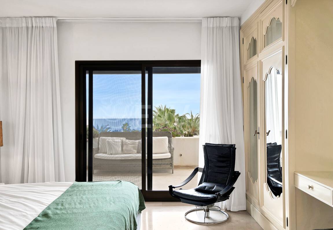 Frontline Beach Penthouse med panoramautsikt över havet i Coral Beach