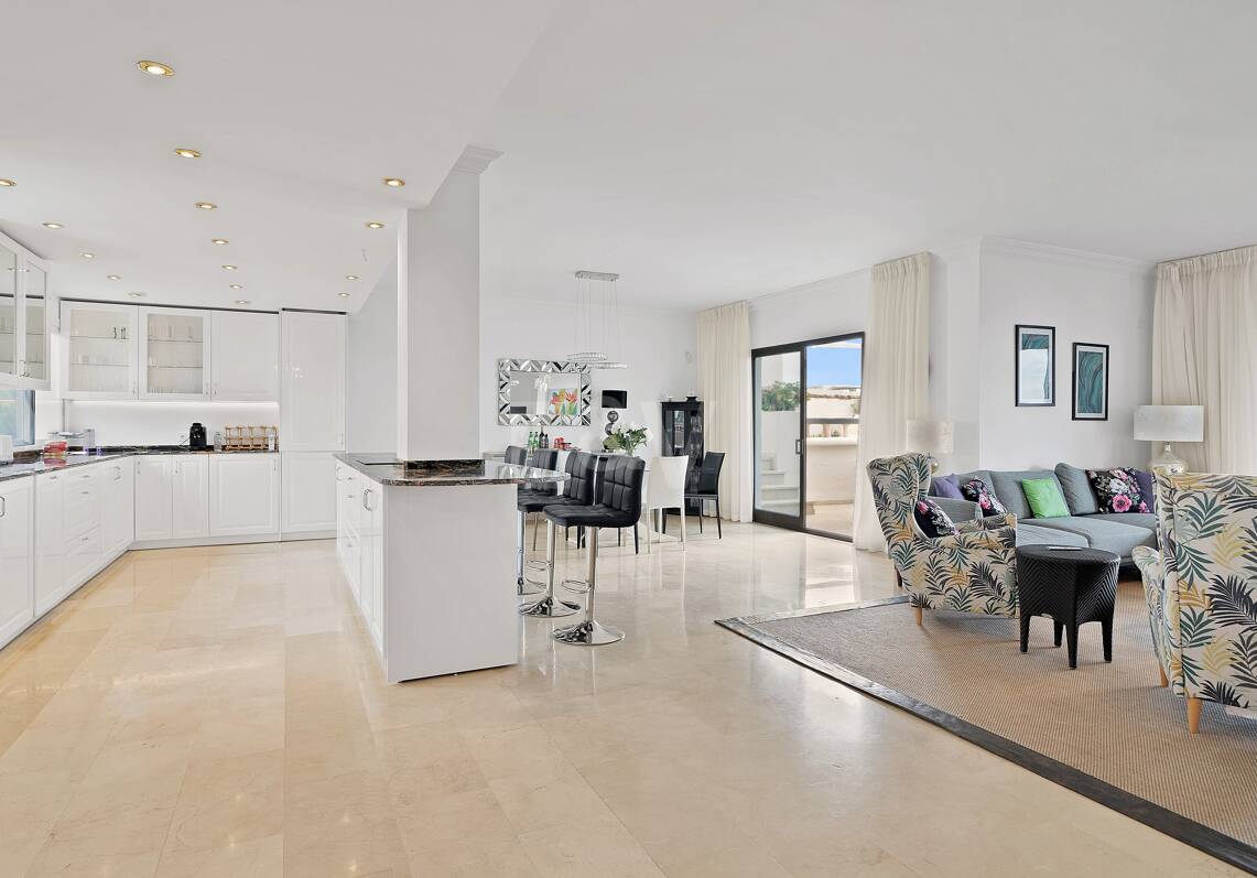 Frontline Beach Penthouse med panoramautsikt över havet i Coral Beach