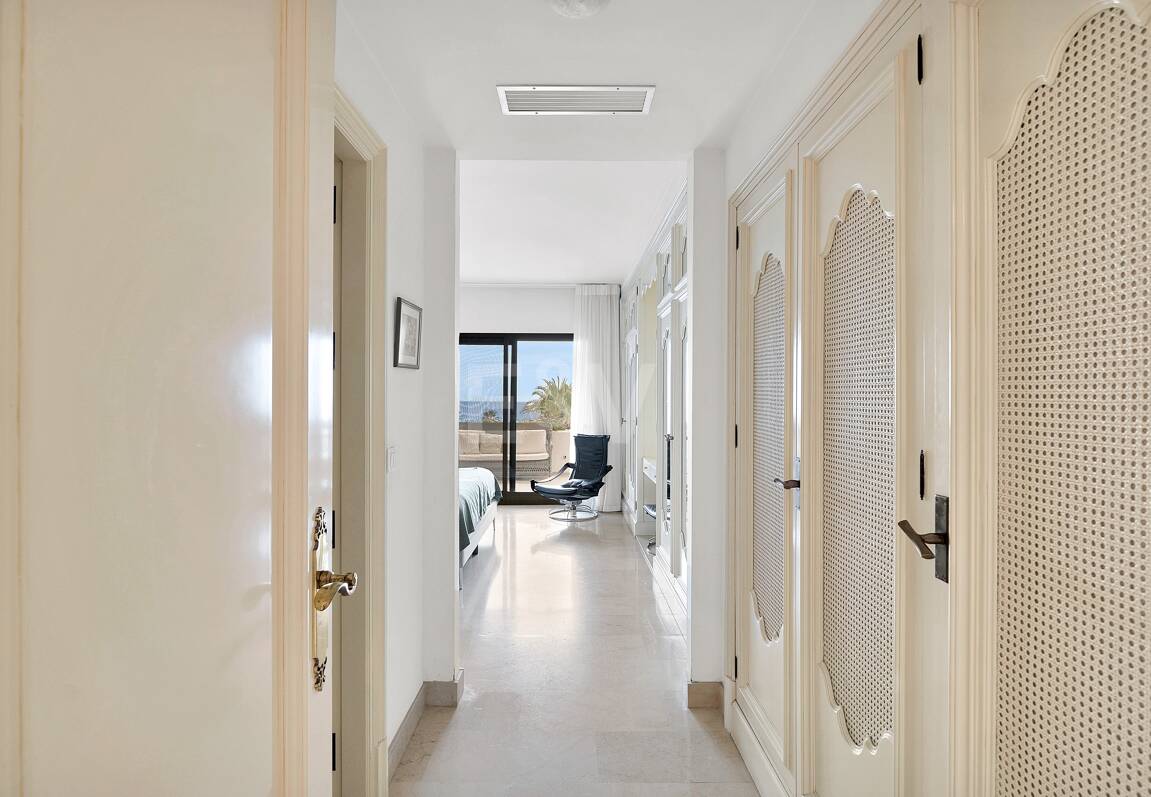 Frontline Beach Penthouse med panoramautsikt över havet i Coral Beach