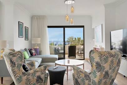 Frontline Beach Penthouse med panoramautsikt över havet i Coral Beach