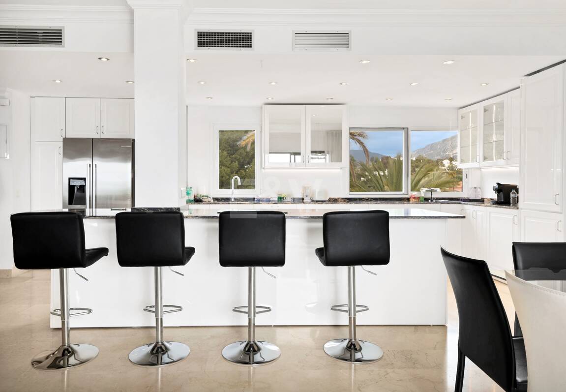 Frontline Beach Penthouse med panoramautsikt över havet i Coral Beach