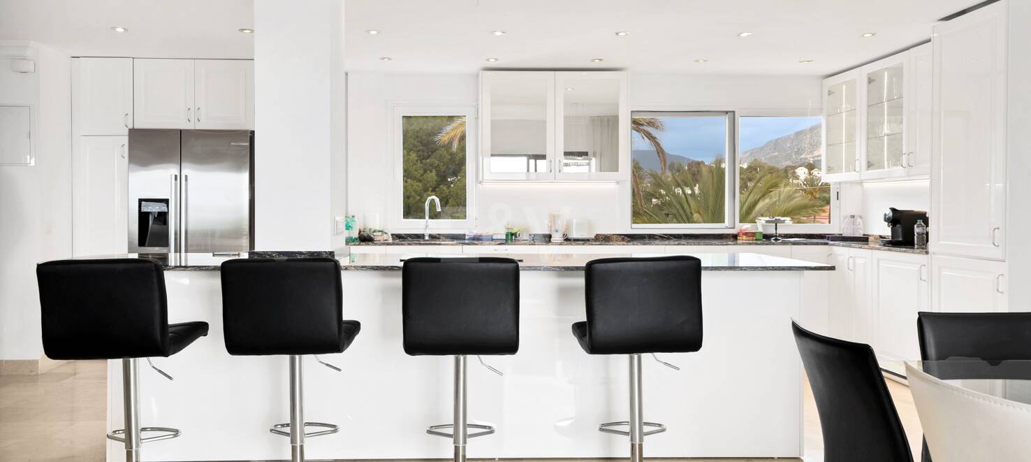 Frontline Beach Penthouse med panoramautsikt över havet i Coral Beach