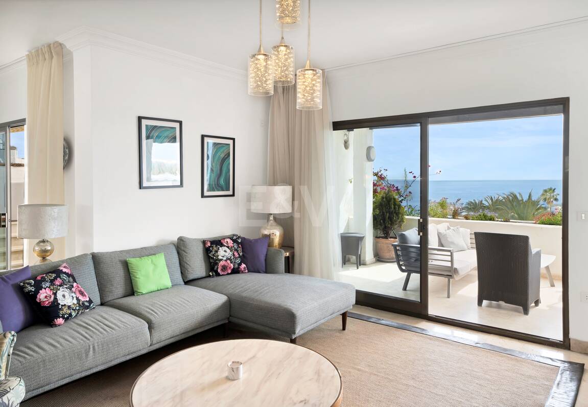 Frontline Beach Penthouse med panoramautsikt över havet i Coral Beach