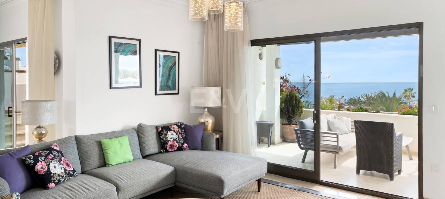 Frontline Beach Penthouse med panoramautsikt över havet i Coral Beach