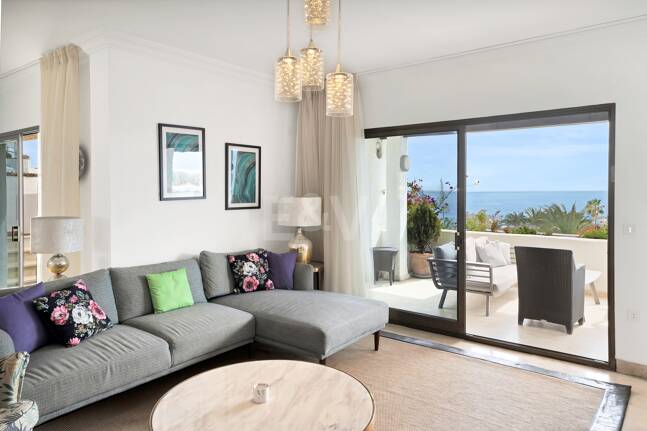 Frontline Beach Penthouse med panoramautsikt över havet i Coral Beach