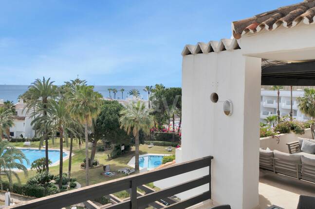 Frontline Beach Penthouse med panoramautsikt över havet i Coral Beach