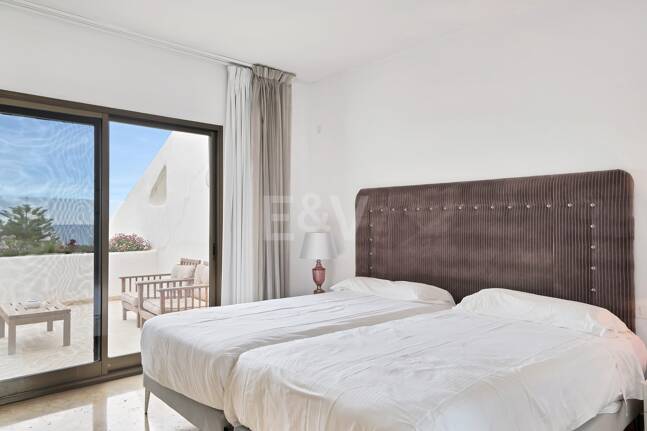 Frontline Beach Penthouse med panoramautsikt över havet i Coral Beach