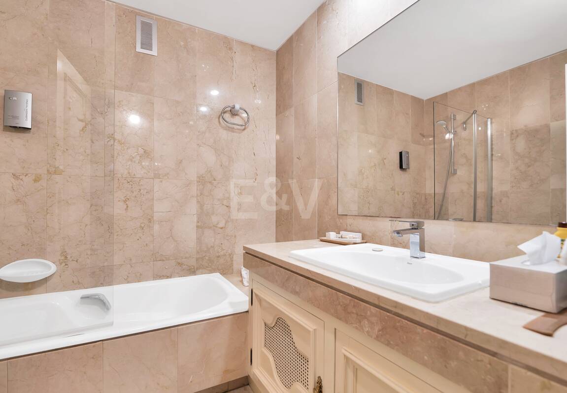 Frontline Beach Penthouse med panoramautsikt över havet i Coral Beach