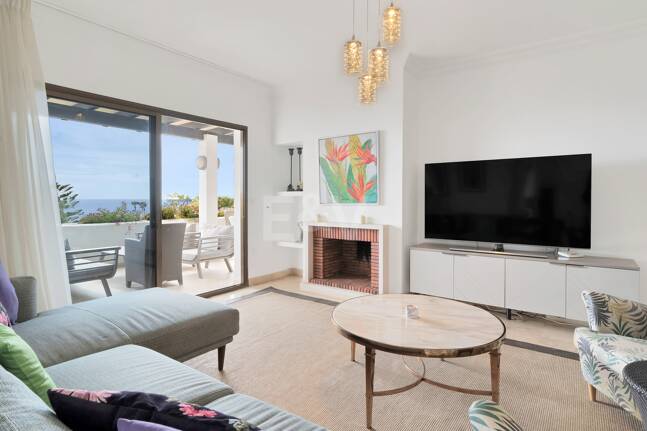 Frontline Beach Penthouse med panoramautsikt över havet i Coral Beach