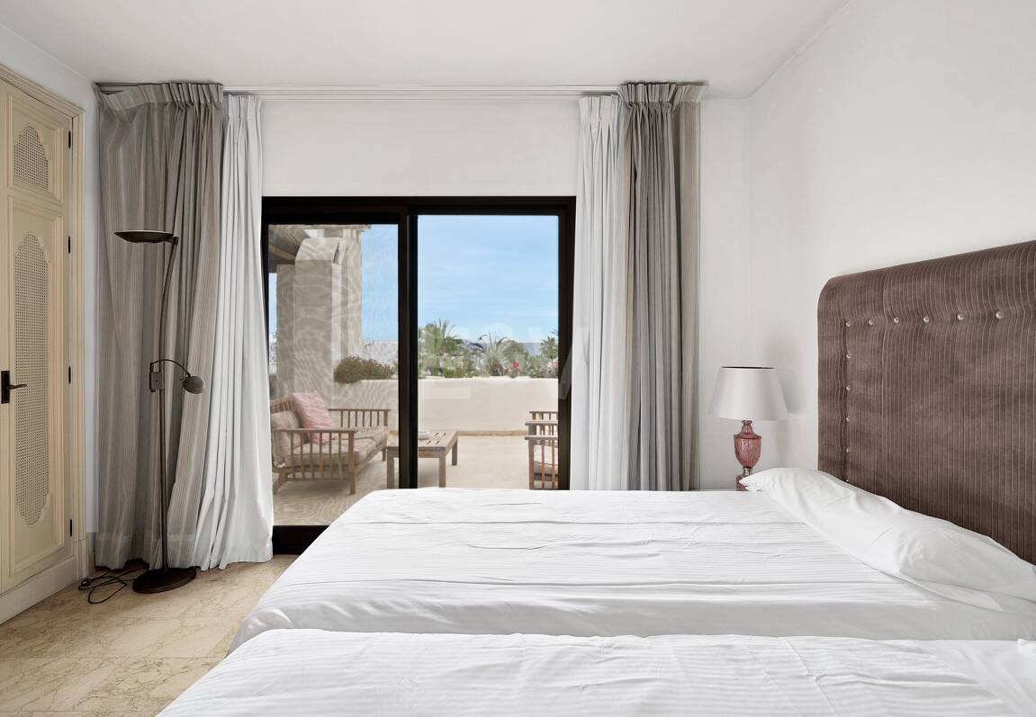 Frontline Beach Penthouse med panoramautsikt över havet i Coral Beach