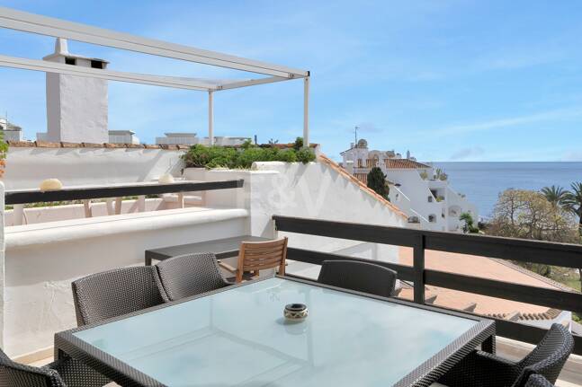 Frontline Beach Penthouse med panoramautsikt över havet i Coral Beach