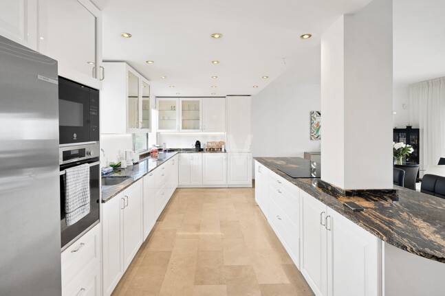 Frontline Beach Penthouse med panoramautsikt över havet i Coral Beach