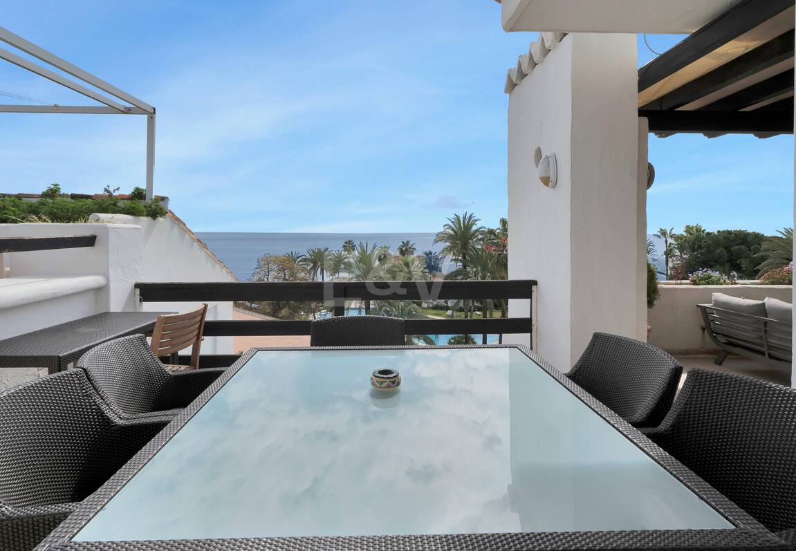 Frontline Beach Penthouse med panoramautsikt över havet i Coral Beach