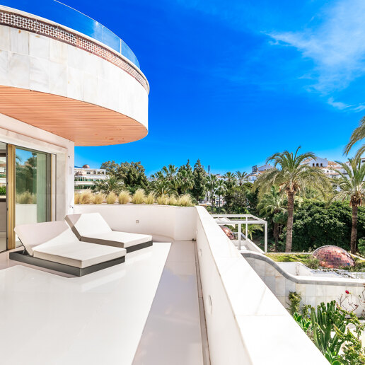 Premium Rénovation: Appartement au coeur de Puerto Banús