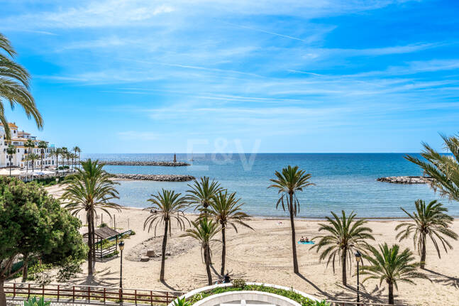 Modern apartment in the Heart of Puerto Banús