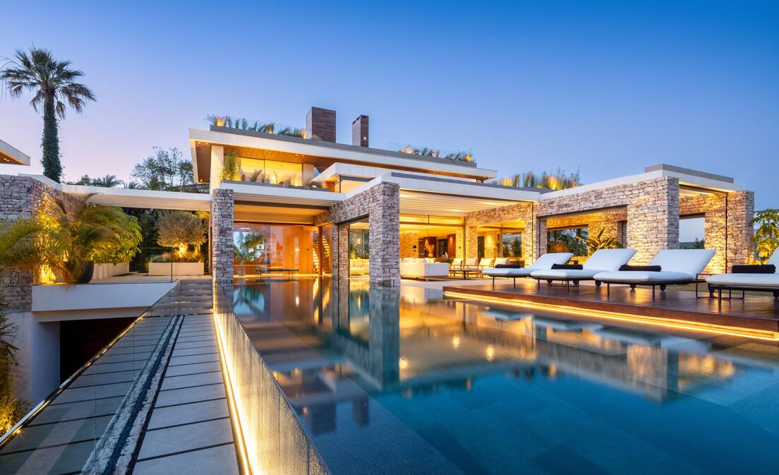Luxurious modern villa in the centre of Puerto Banus