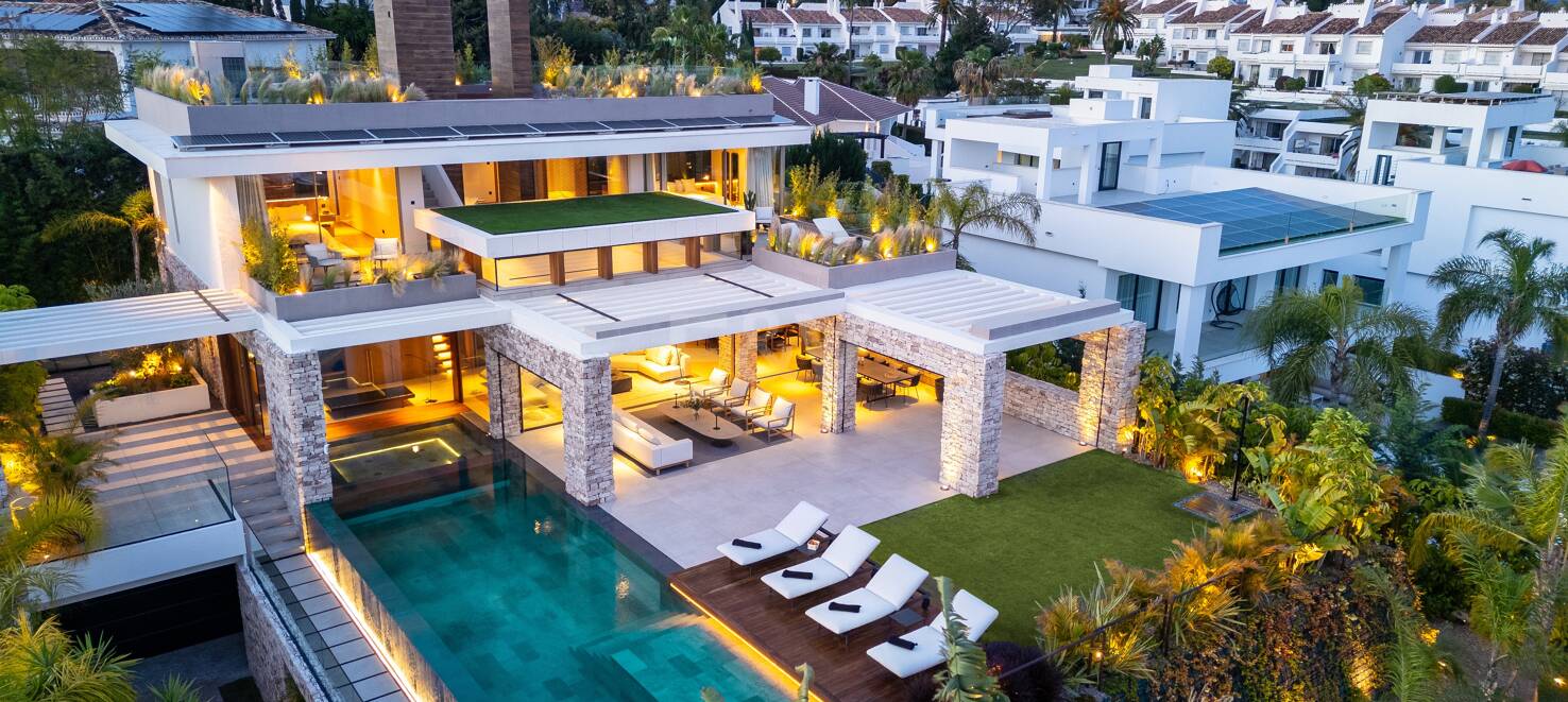 Luksusowa nowoczesna willa w centrum Puerto Banus