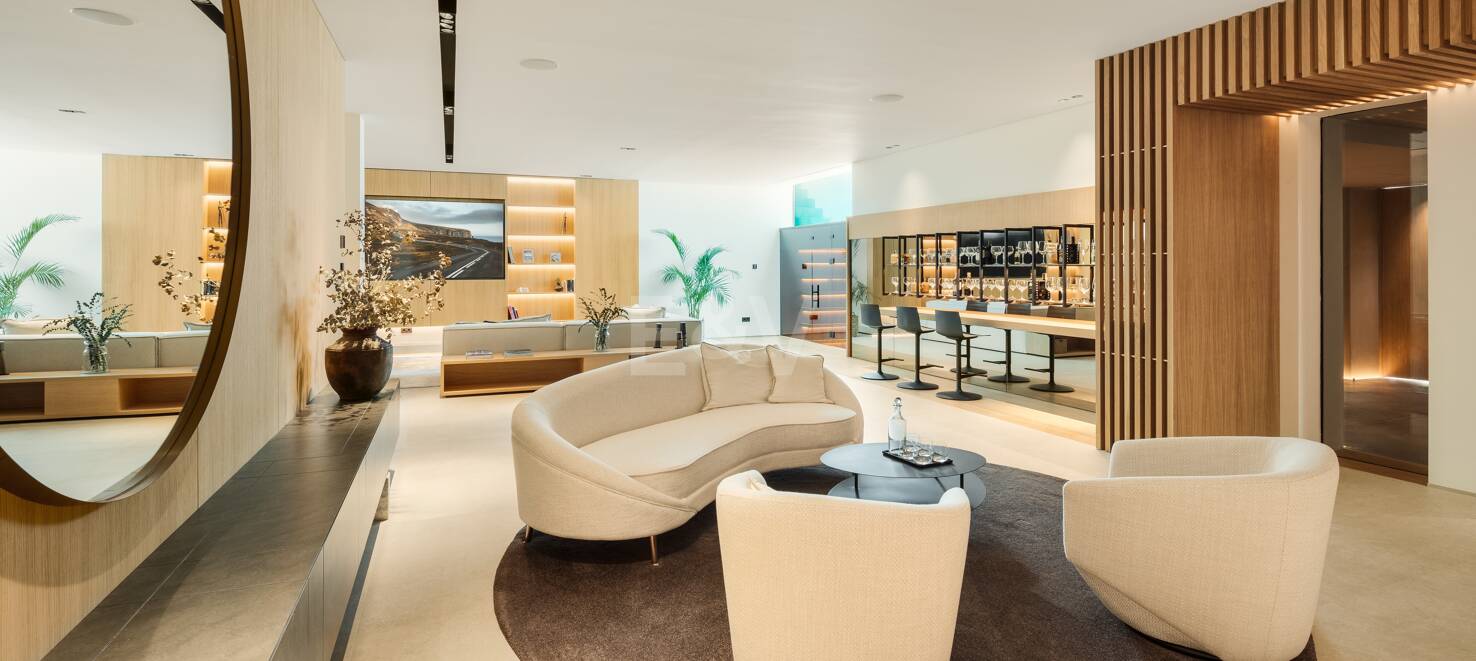 Luksusowa nowoczesna willa w centrum Puerto Banus