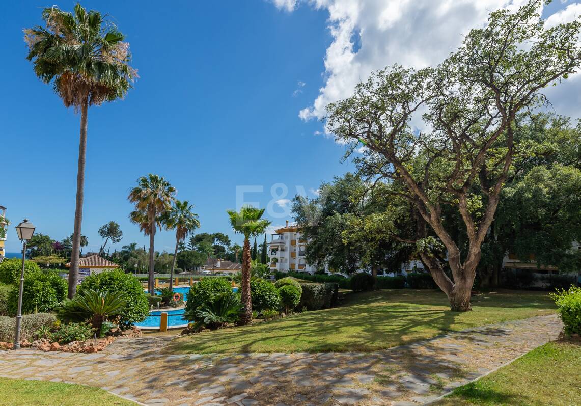 Trendy two-bed apartment in the Golden Mile, Marbella, Available for The Summer Months June till October Gated community, Walking Distance to the Beach