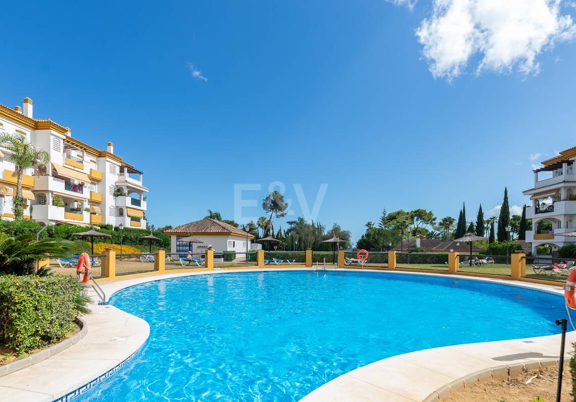 Trendy two-bed apartment in the Golden Mile, Marbella, Available for The Summer Months June till October Gated community, Walking Distance to the Beach