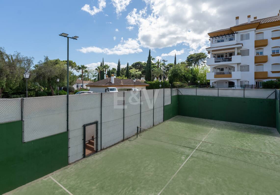 Trendy two-bed apartment in the Golden Mile, Marbella, Available for The Summer Months June till October Gated community, Walking Distance to the Beach