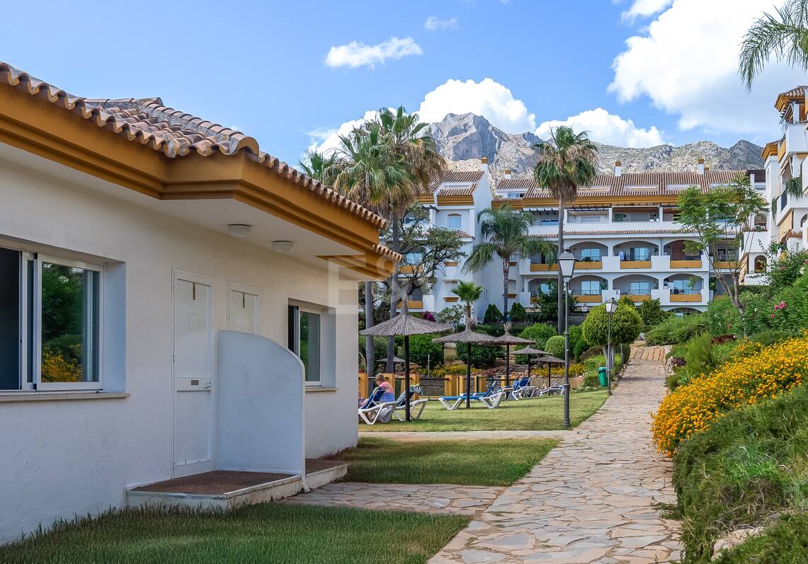 Trendy two-bed apartment in the Golden Mile, Marbella, Available for The Summer Months June till October Gated community, Walking Distance to the Beach