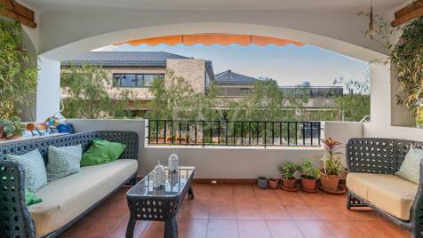 Trendige 2-Zimmer-Wohnung an der Goldenen Meile, Marbella. Verfügbar in den Sommermonaten Juni bis Oktober. Geschlossene Wohnanlage, fußläufig zum Strand