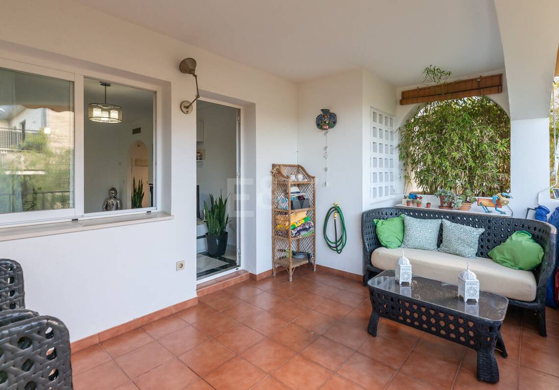 Trendy two-bed apartment in the Golden Mile, Marbella, Available for The Summer Months June till October Gated community, Walking Distance to the Beach