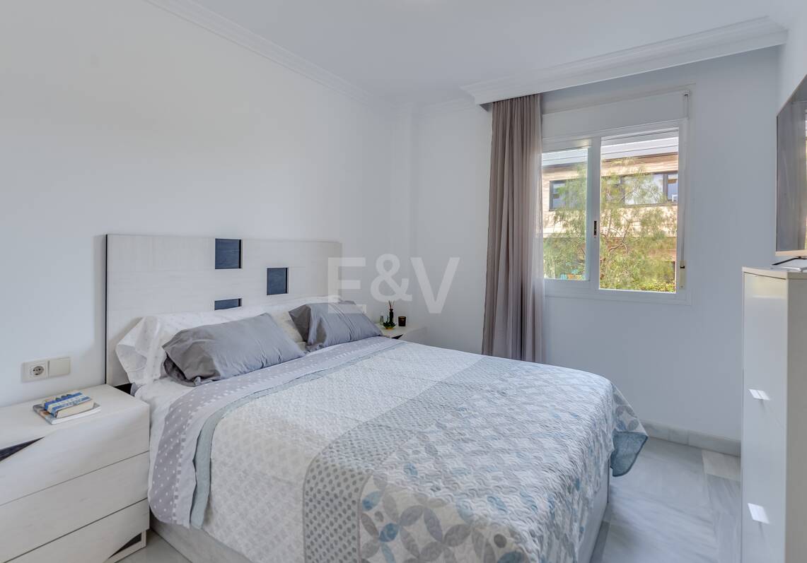 Trendy two-bed apartment in the Golden Mile, Marbella, Available for The Summer Months June till October Gated community, Walking Distance to the Beach